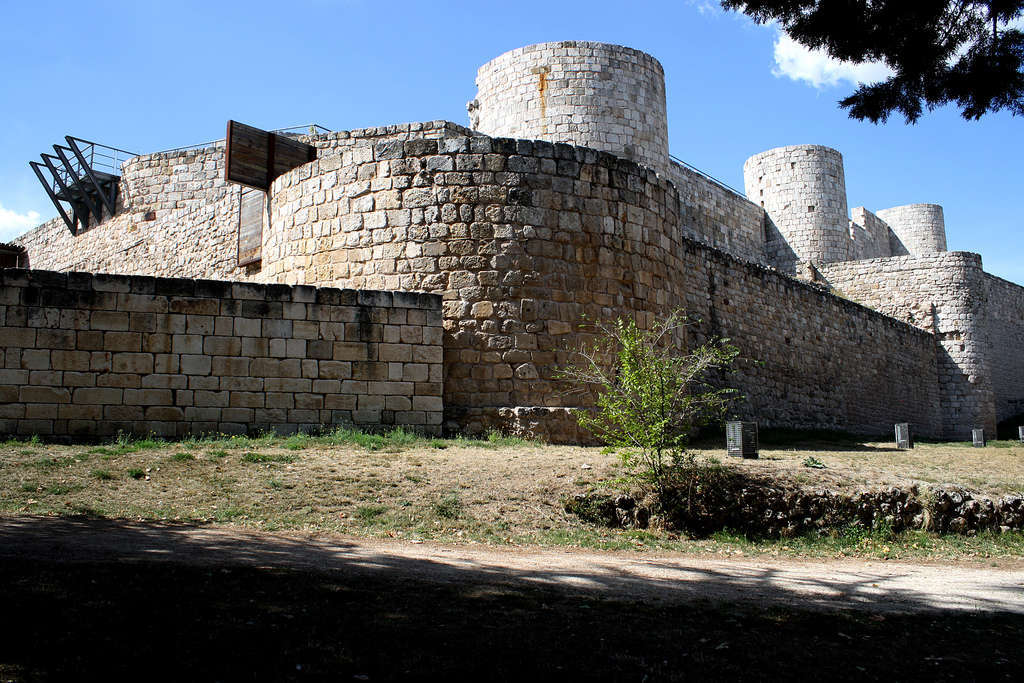 El Castillo de Burgos - Casa Rural La Yedra
